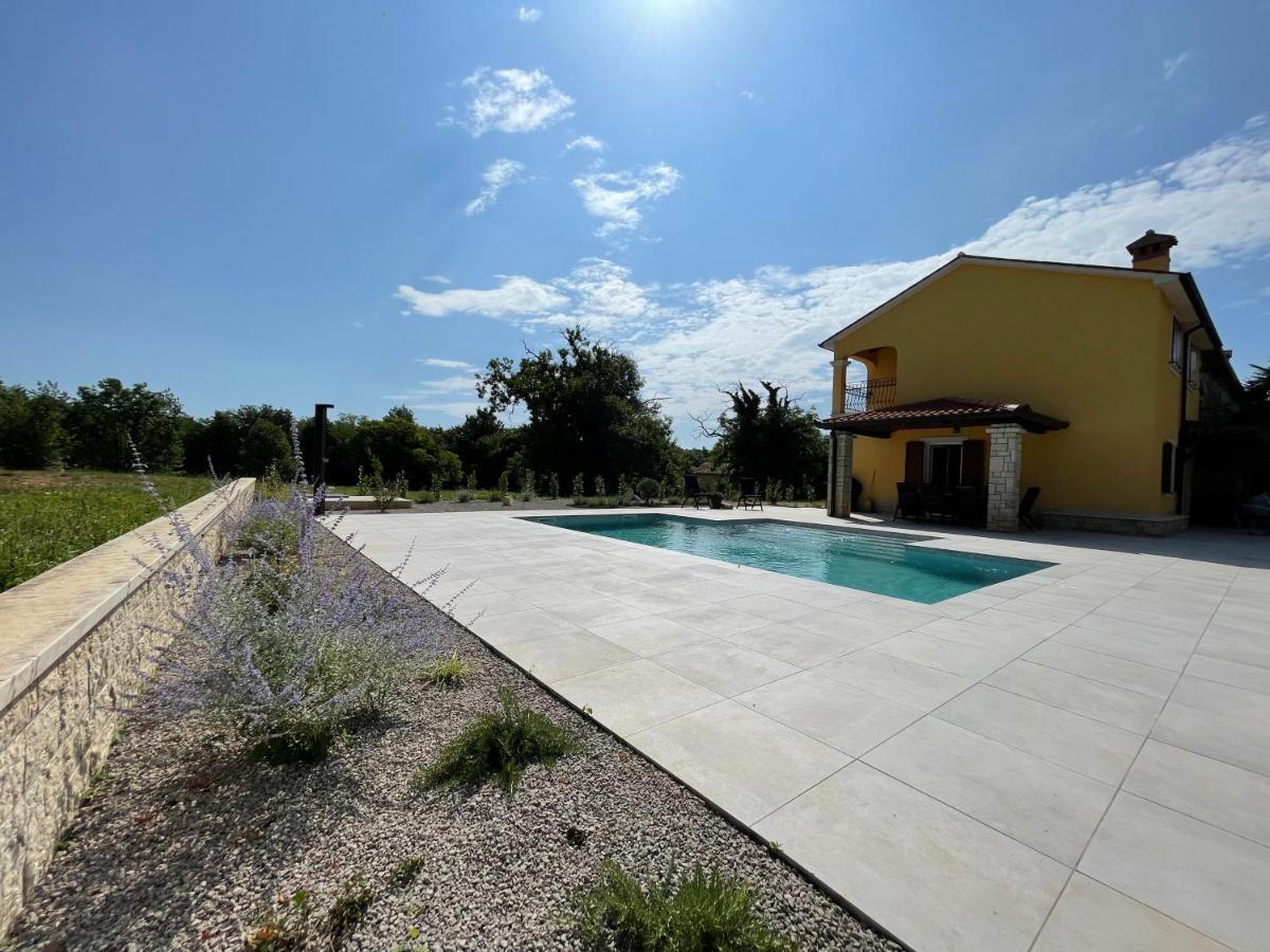 Villa Berto Nedeščina Eksteriør bilde