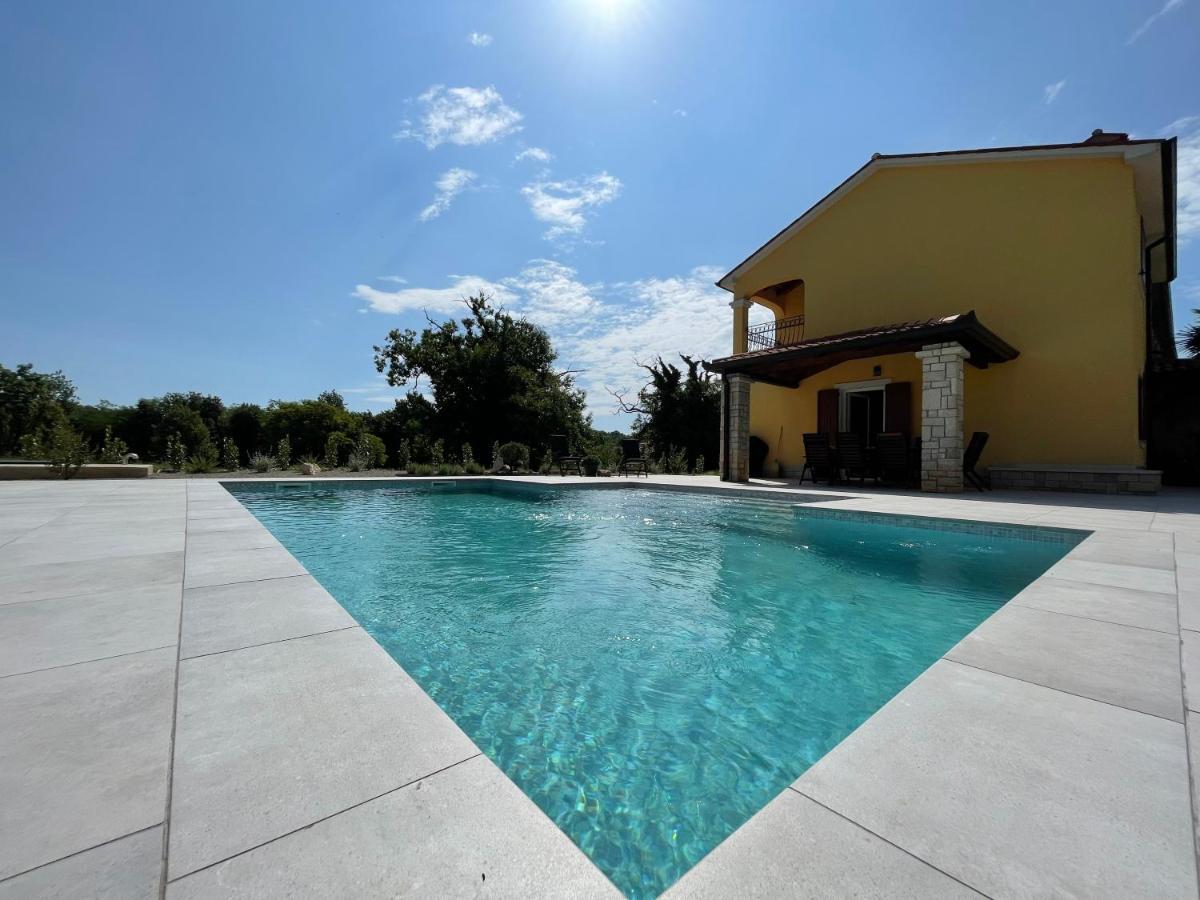 Villa Berto Nedeščina Eksteriør bilde